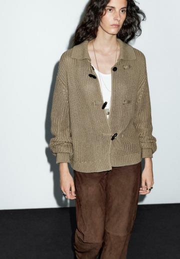 Вязаная кофта