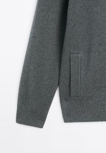 Вязаная кофта