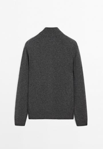 Вязаная кофта