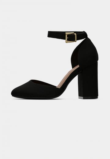 Туфли с ремешком