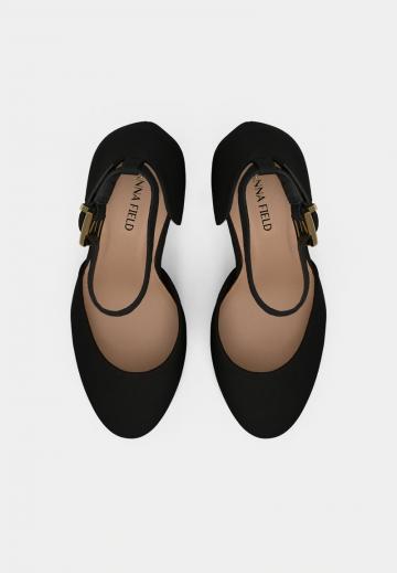 Туфли с ремешком