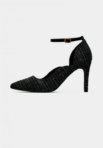 Туфли с ремешком