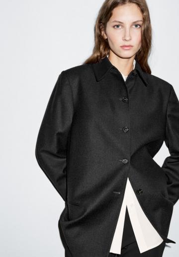 Короткое пальто