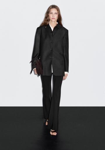 Короткое пальто