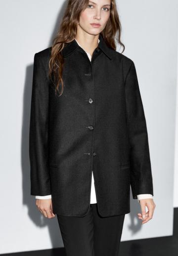 Короткое пальто