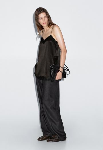 Топ на бретельках