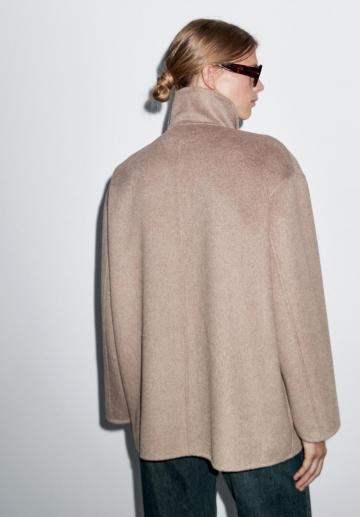 Короткое пальто