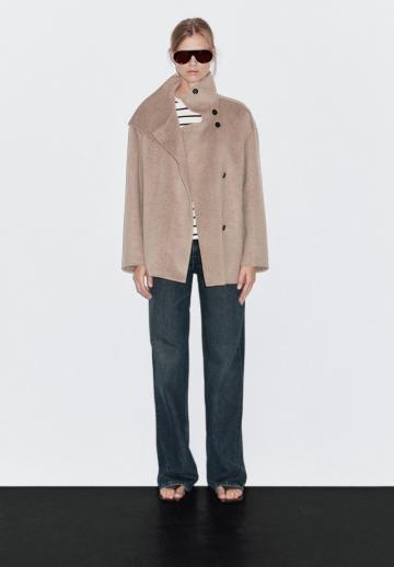 Короткое пальто