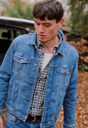 Джинсовая куртка