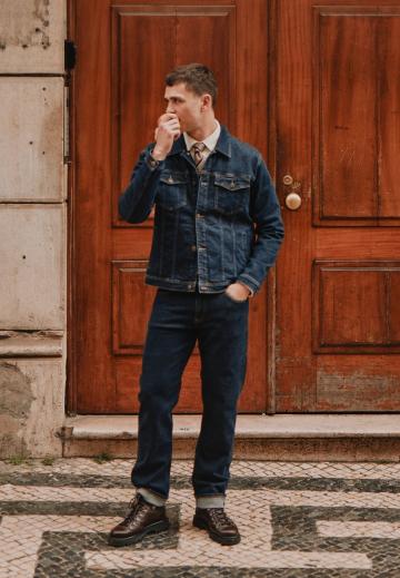 Джинсовая куртка