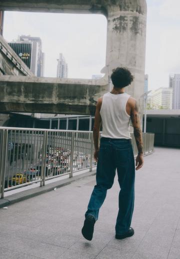 Прямые джинсы