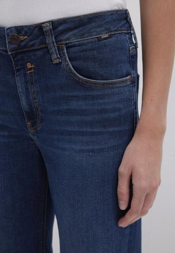 Клешеные брюки