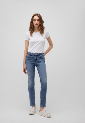 Узкие джинсы