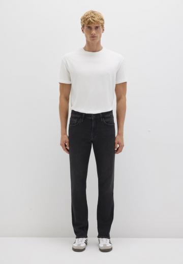 Узкие джинсы