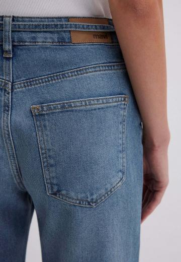 Клешеные джинсы