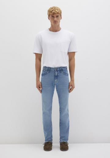 Прямые джинсы