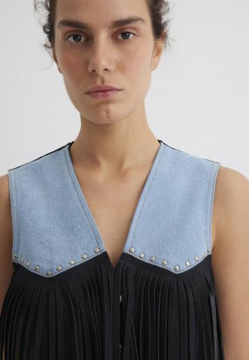 Джинсовая жилетка