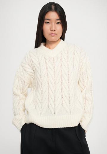 Пуловер с вырезом V