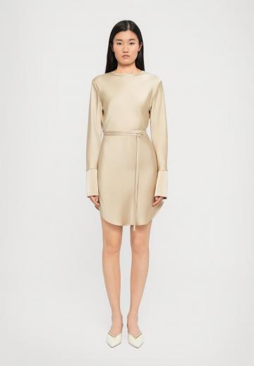 Короткое платье