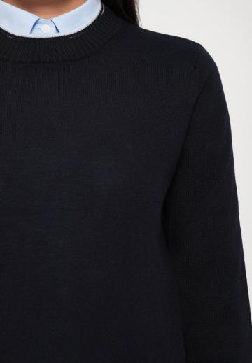 Пуловер в полоску