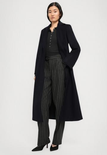 Шерстяное пальто