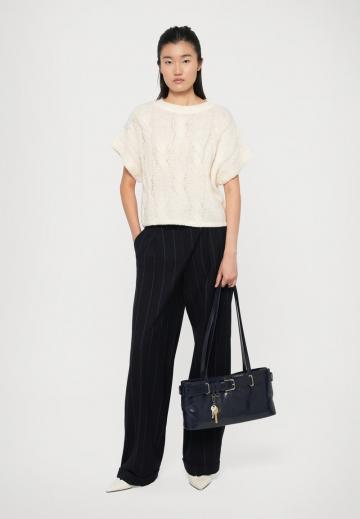 Пуловер с коротким рукавом