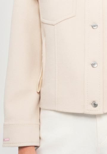 Короткое пальто