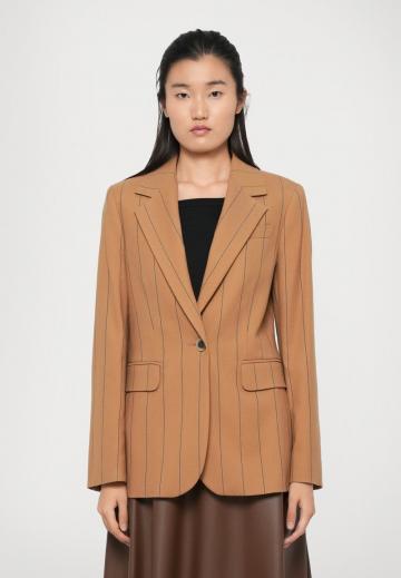 Длинный блейзер