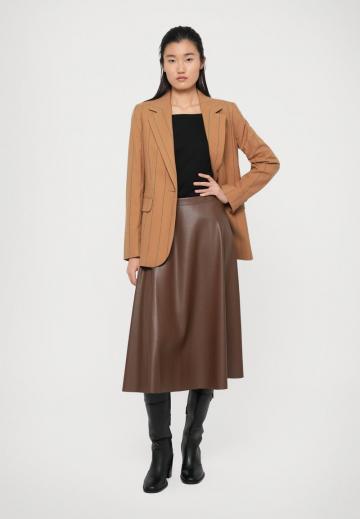 Длинный блейзер