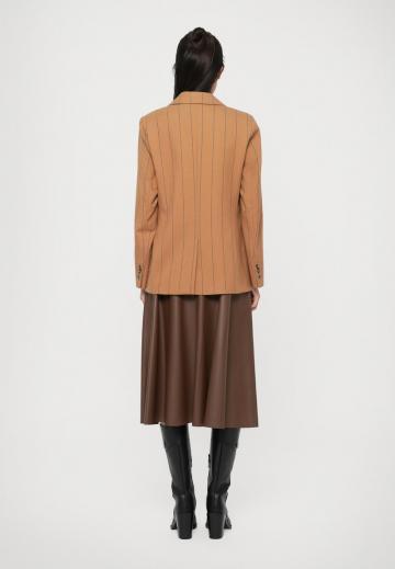 Длинный блейзер