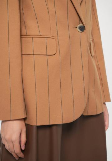 Длинный блейзер