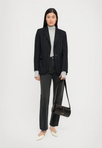 Длинный блейзер