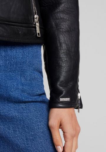 Кожаная куртка