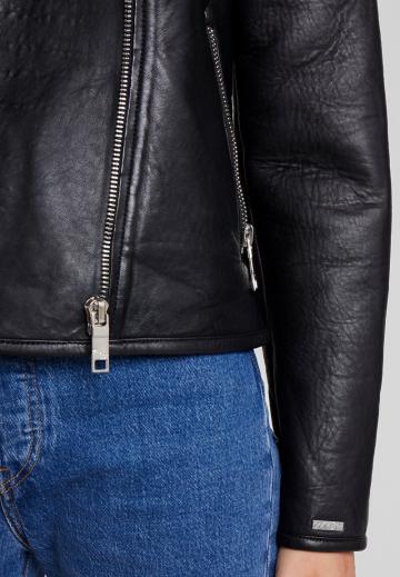 Кожаная куртка