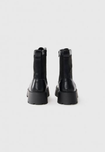 Сапоги на шнуровке