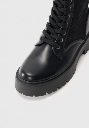 Сапоги на шнуровке