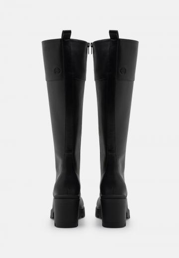 Сапоги на шнуровке