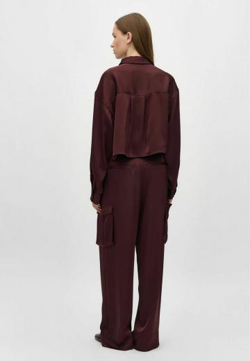 Брюки с накладными карманами