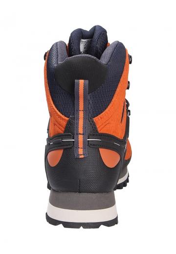 Походные ботинки