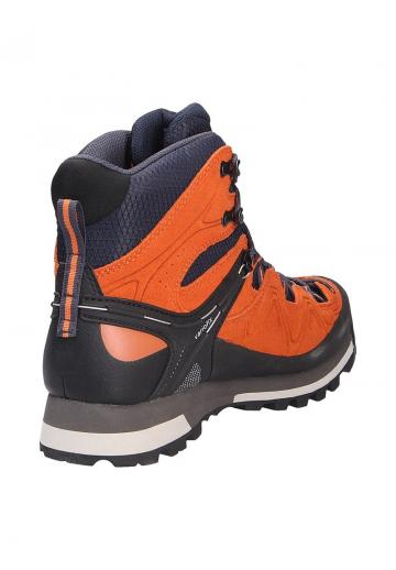 Походные ботинки