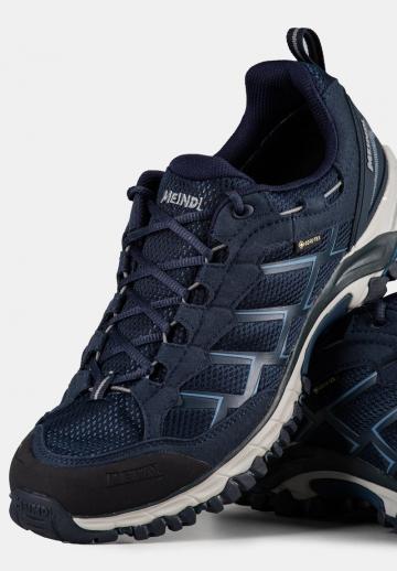 Тренировочные кроссовки