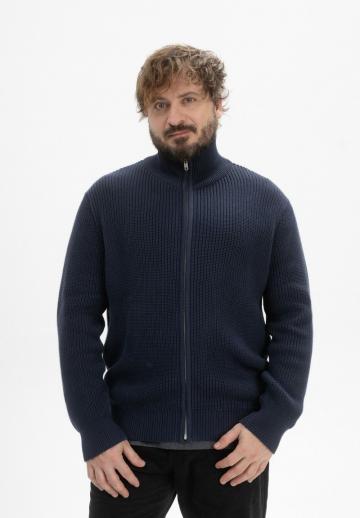 Вязаная кофта