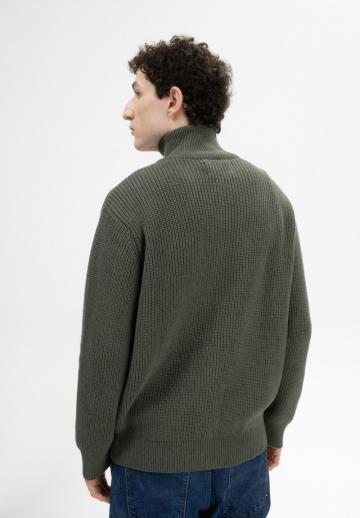 Вязаная кофта