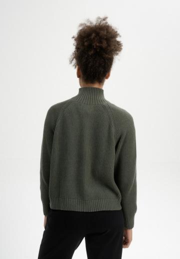 Вязаная кофта