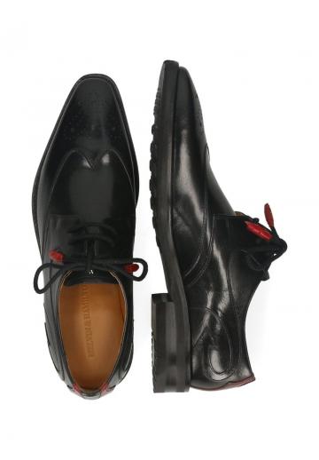 Ботинки на шнуровке