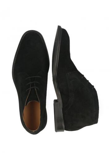 Ботинки на шнуровке