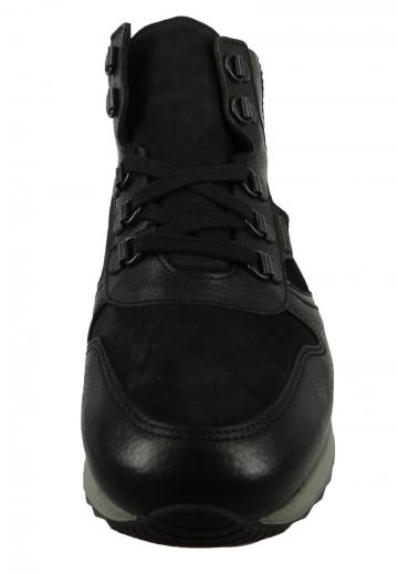 Ботинки на шнуровке