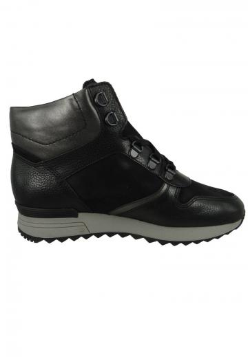 Ботинки на шнуровке