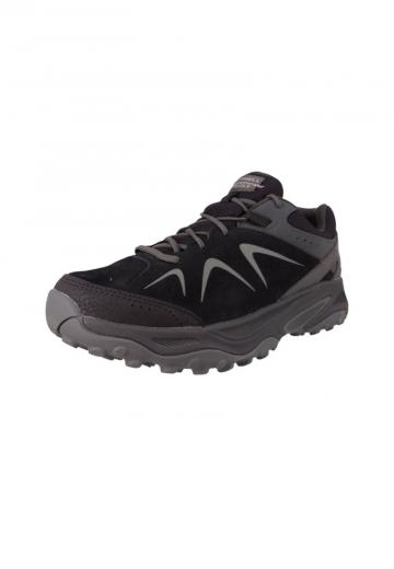 Походные кроссовки