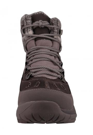 Спортивные сапоги